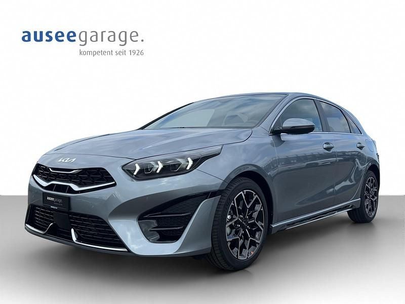 Neu Kia Ceed GT-Line 140 PS (102 kW) 2025 Silber Kleinwagen