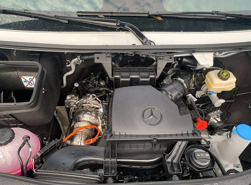 Gebraucht Mercedes Sprinter 149 PS (109 kW) 2024 Weiss Van
