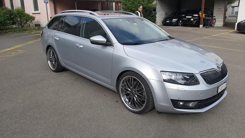 Gebraucht 2014 Skoda Octavia Elegance Kombi | CHF 10’900 (Fairer Preis) - Bild 1/4