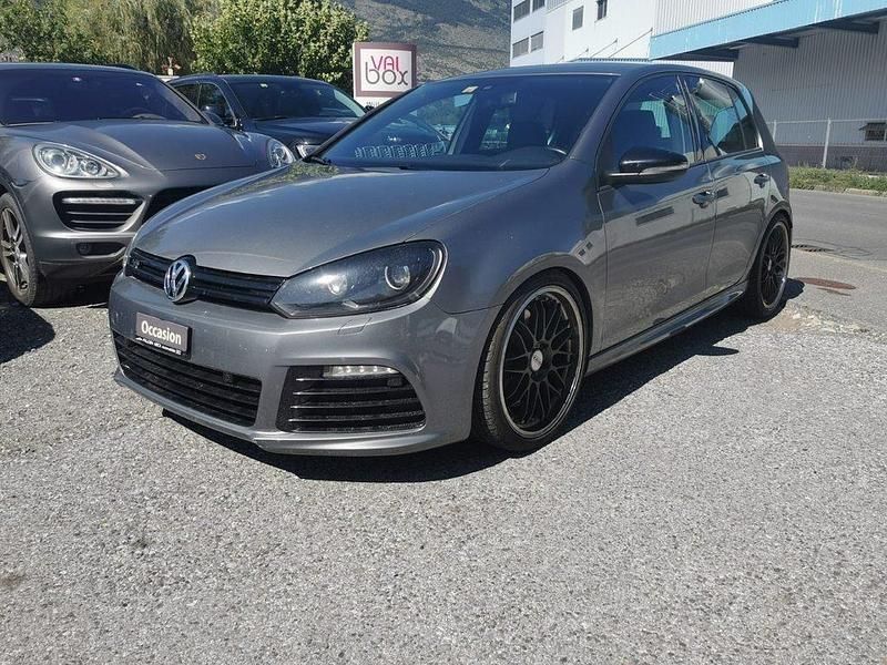 Gebraucht VW Golf R 270 PS (198 kW) 2011 Limousine