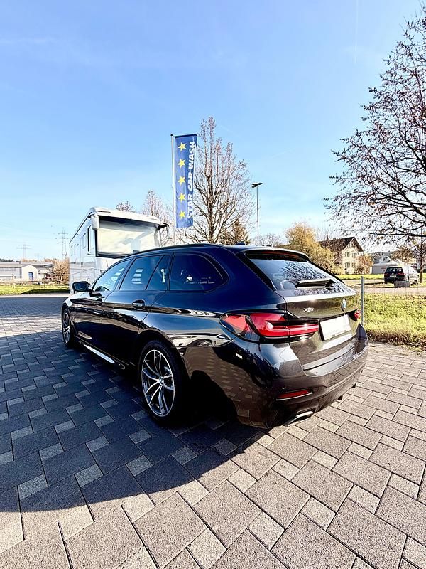 Gebraucht BMW 530 M Sport 252 PS (185 kW) 2021 Kombi