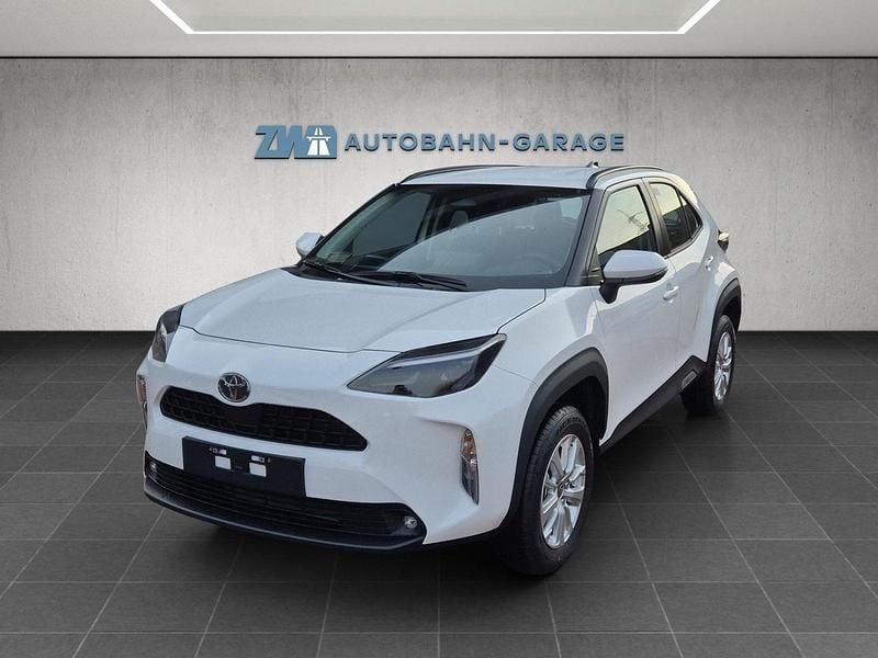 Neu Toyota Yaris Cross Comfort 131 PS (96 kW) 2026 Weiss SUV