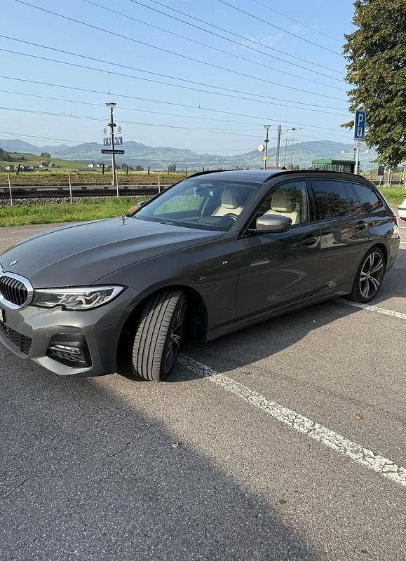 Gebraucht BMW 330 M Sport 258 PS (189 kW) 2019 Kombi