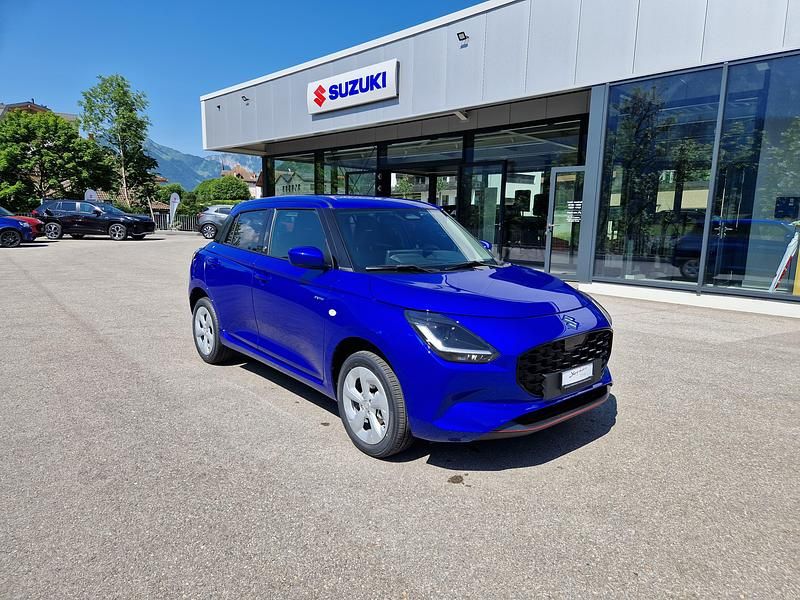 Neu Suzuki Swift 82 PS (60 kW) 2025 Blau Limousine