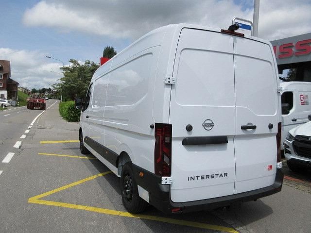 Neu Nissan Interstar N-Connecta 150 PS (110 kW) 2025 Van