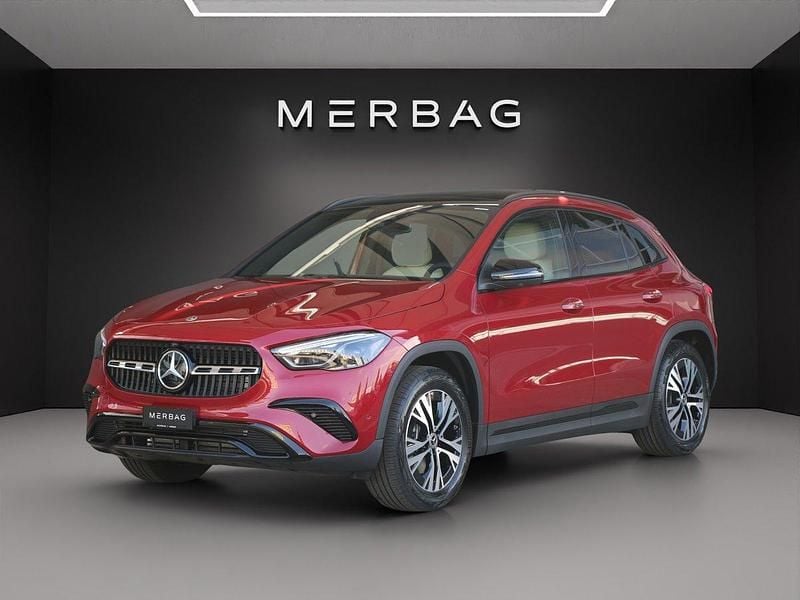 Neu Mercedes GLA220 190 PS (139 kW) 2025 Rot SUV