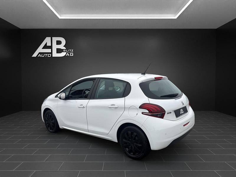Gebraucht Peugeot 208 Signature Sky 82 PS (60 kW) 2019 Kleinwagen