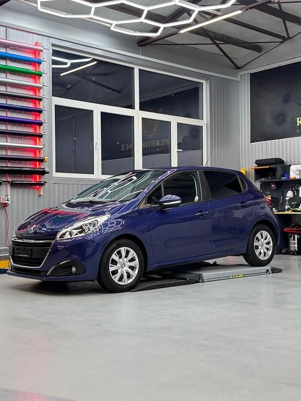 Gebraucht 2015 Peugeot 208 Access Kleinwagen | CHF 4’599 (Guter Preis) - Bild 1/4