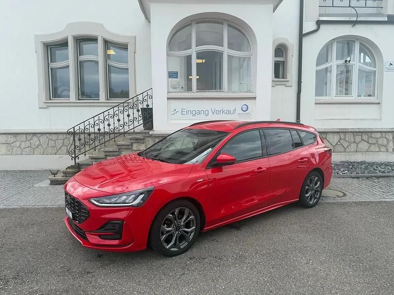 Rot Gebraucht 2025 Ford Focus ST-Line Kombi | CHF 18’150 (Guter Preis) - Bild 1/2