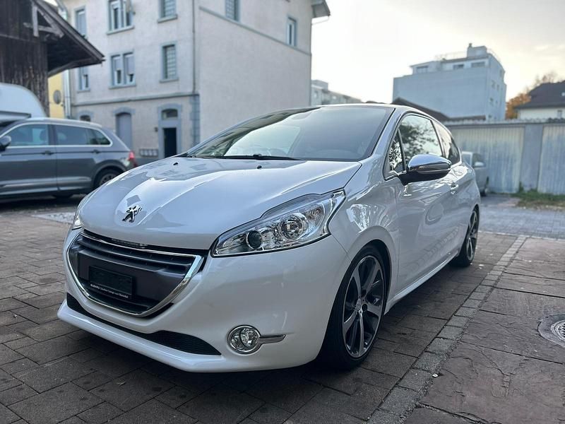 Gebraucht 2013 Peugeot 208 Allure Kleinwagen | CHF 5’900 (Etwas zu teuer) - Bild 1/4