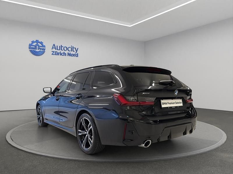 Gebraucht BMW 330 Shadowline 292 PS (214 kW) 2024 Schwarz Kombi