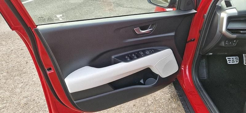 Neu Kia Stonic GT-Line 116 PS (85 kW) 2026 Rot SUV