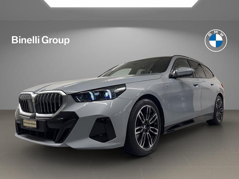 Gebraucht BMW 520 M Sport 208 PS (152 kW) 2024 Grau Kombi
