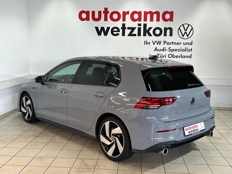 Gebraucht VW Golf VIII GTI 245 PS (180 kW) 2022 Grau Limousine