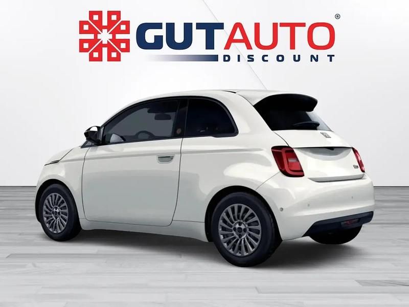 Neu Fiat 500e Red 87 kW (119 PS) 2026 Weiss Kleinwagen