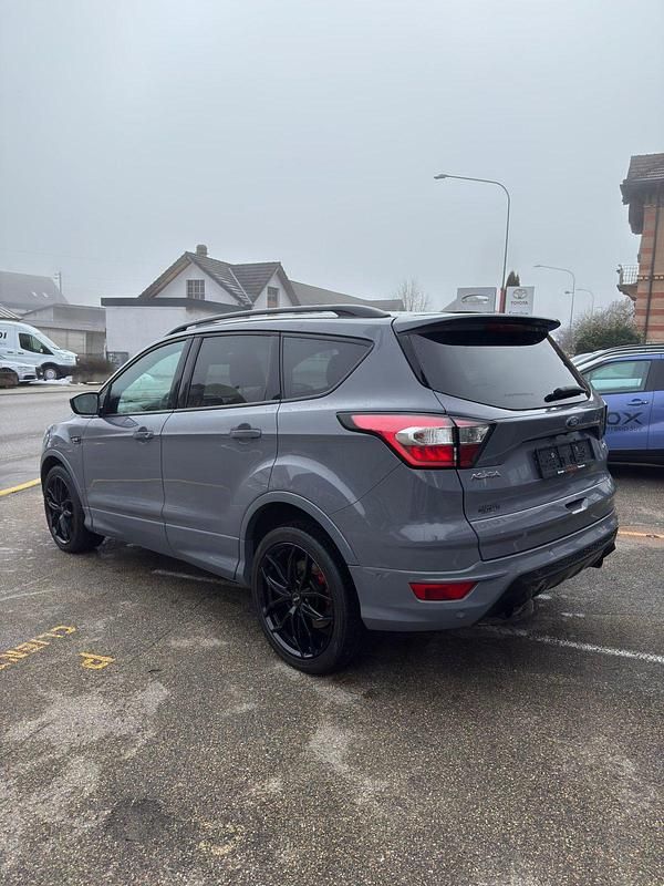 Gebraucht Ford Kuga ST-Line 180 PS (132 kW) 2019 SUV