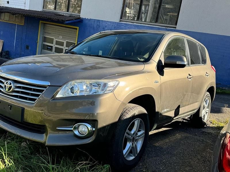 Gebraucht 2012 Toyota RAV4 Premium SUV | CHF 7’600 - Bild 1/4