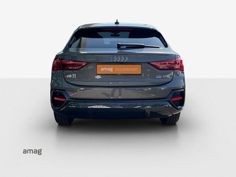 Gebraucht Audi Q3 Sportback Attraction 150 PS (110 kW) 2024 Chronosgrau metallic SUV