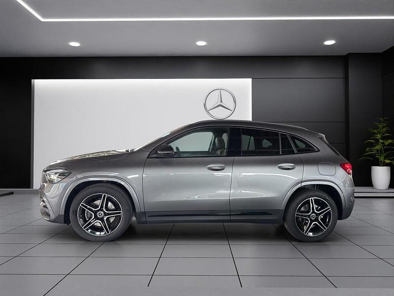 Gebraucht Mercedes GLA220 190 PS (139 kW) 2025 Grau SUV