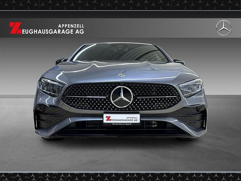 Neu Mercedes A220 189 PS (139 kW) 2026 Grau Limousine