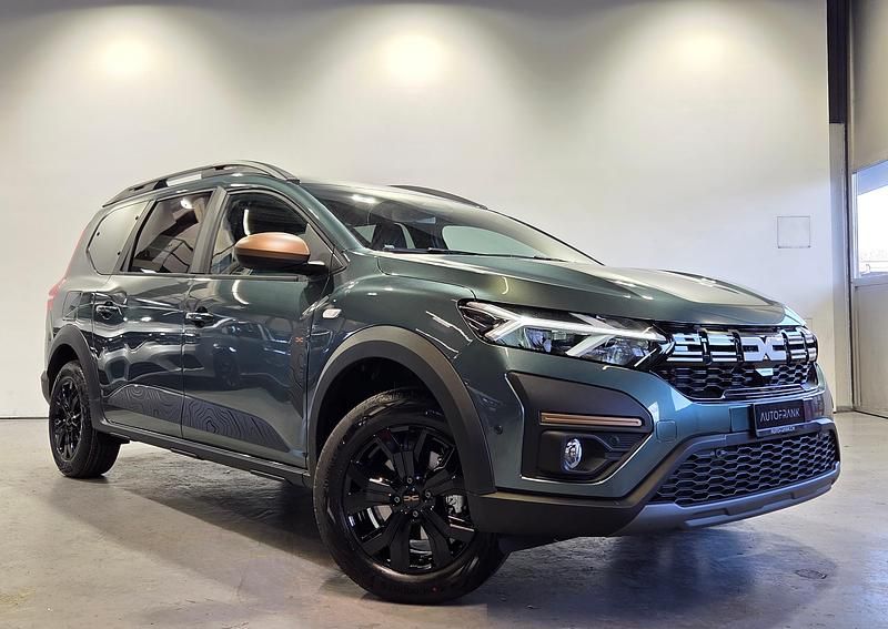 Neu Dacia Jogger Extreme 141 PS (103 kW) 2025 Grün Van / Kleinbus