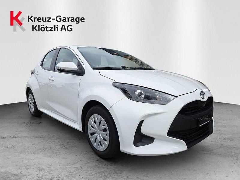 Gebraucht Toyota Yaris Active 72 PS (52 kW) 2022 Weiss Kleinwagen