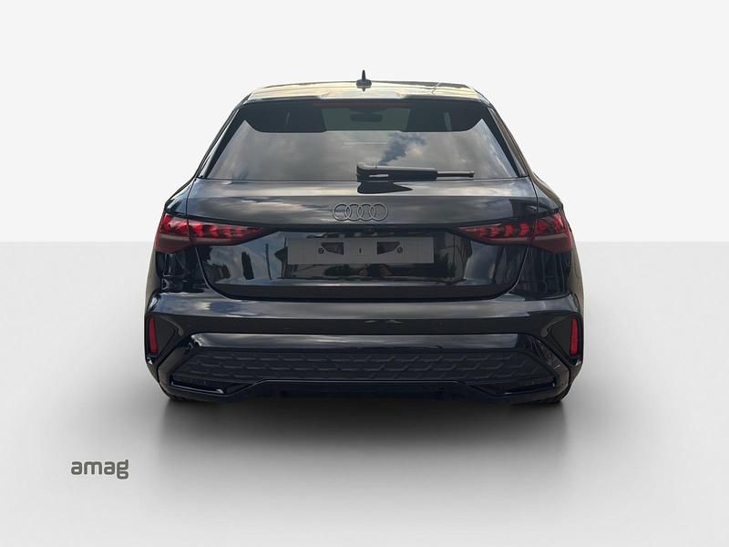 Neu Audi A3 Sportback e-tron Attraction 272 PS (200 kW) 2025 Kleinwagen