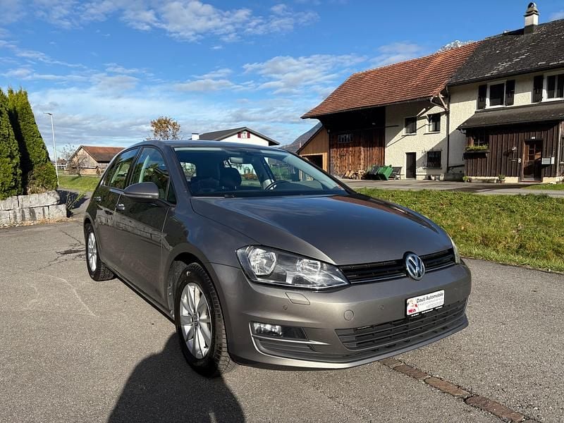 Gebraucht VW Golf VII Comfortline 125 PS (91 kW) 2017
