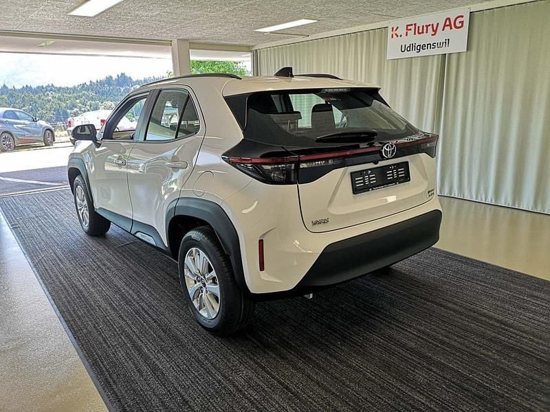 Neu Toyota Yaris Cross Comfort 116 PS (85 kW) 2025 Weiss SUV