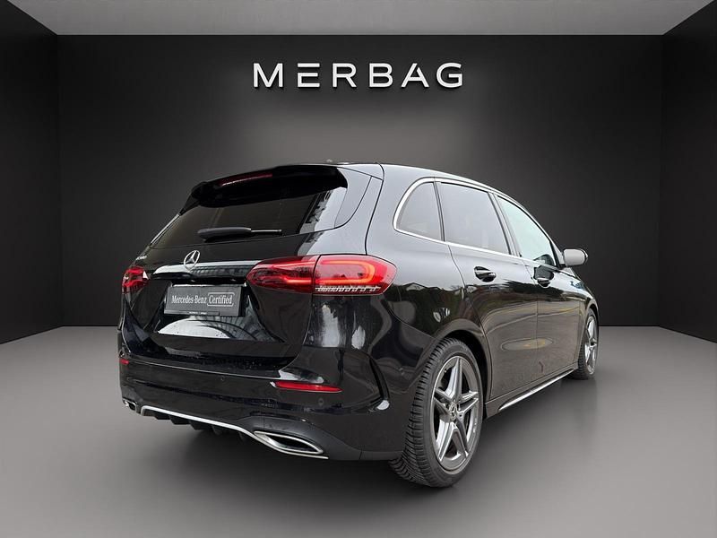 Gebraucht Mercedes B200 AMG line 163 PS (119 kW) 2019 Schwarz Van / Kleinbus