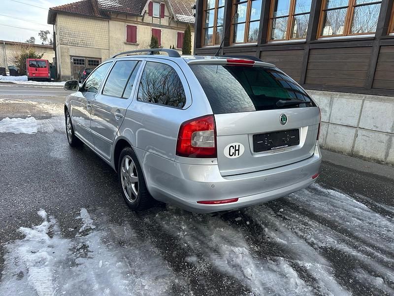 Gebraucht Skoda Octavia Ambition 122 PS (89 kW) 2013 Kombi