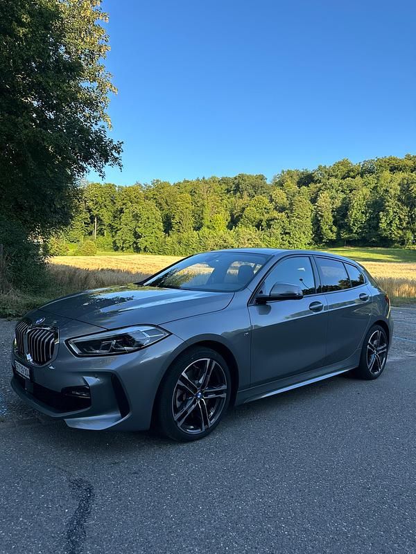 Gebraucht 2022 BMW 120 M Sport Kleinwagen | CHF 29’900 (Fairer Preis) - Bild 1/4