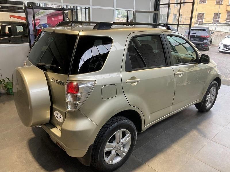 Gebraucht Daihatsu Terios 105 PS (77 kW) 2011 Beige SUV