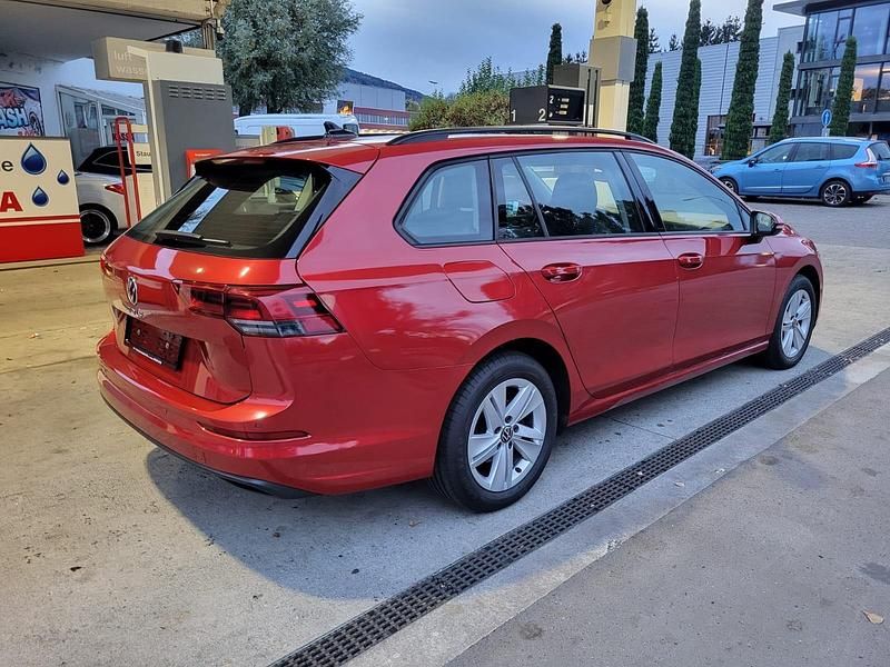 Gebraucht VW Golf VIII Life 150 PS (110 kW) 2021 Kombi