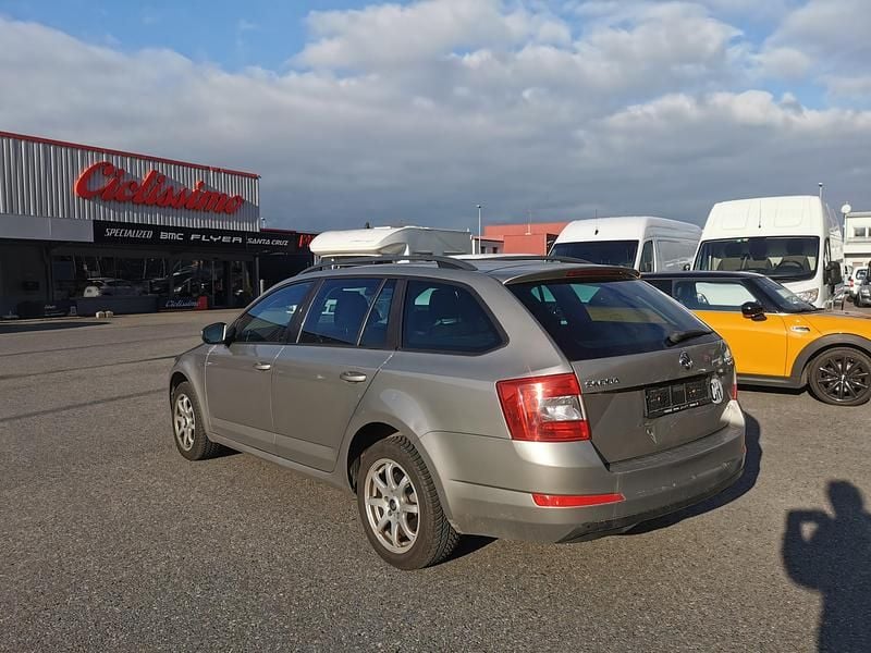 Gebraucht Skoda Octavia Ambition 180 PS (132 kW) 2014 Kombi