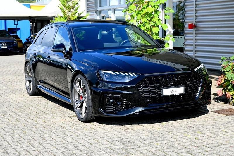 Gebraucht 2022 Audi RS4 Ambiente Kombi | CHF 63’990 (Guter Preis) - Bild 1/4