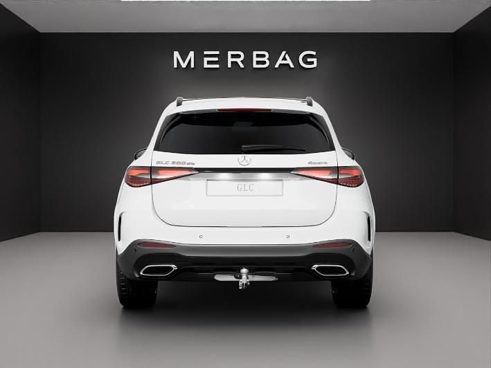 Neu Mercedes GLC300e 335 PS (246 kW) 2026 Weiss SUV
