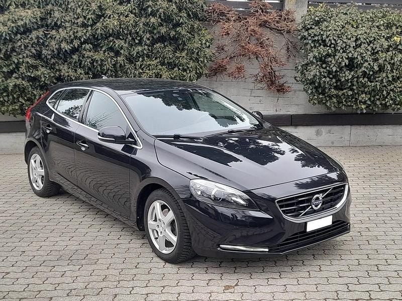Gebraucht Volvo V40 Momentum 115 PS (84 kW) 2013