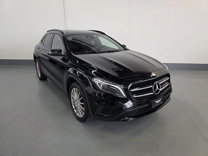 Gebraucht Mercedes GLA250 Urban 211 PS (155 kW) 2016 SUV