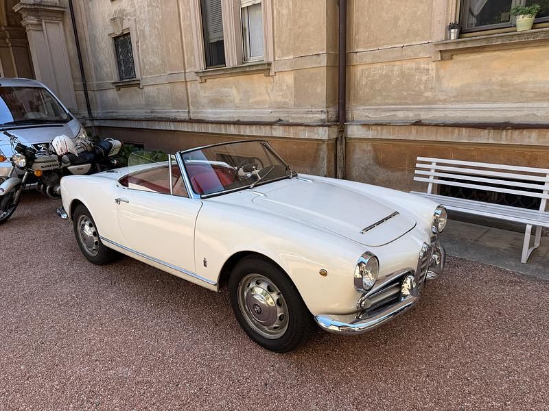 Gebraucht 1963 Alfa Romeo Giulia Spider Veloce Cabrio | CHF 75’000 - Bild 1/4