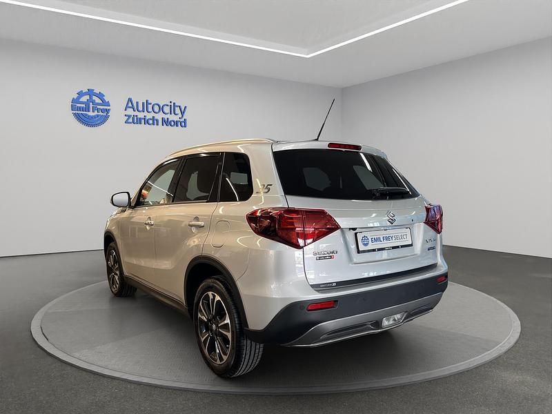 Gebraucht Suzuki Vitara 116 PS (85 kW) 2024 Silber SUV