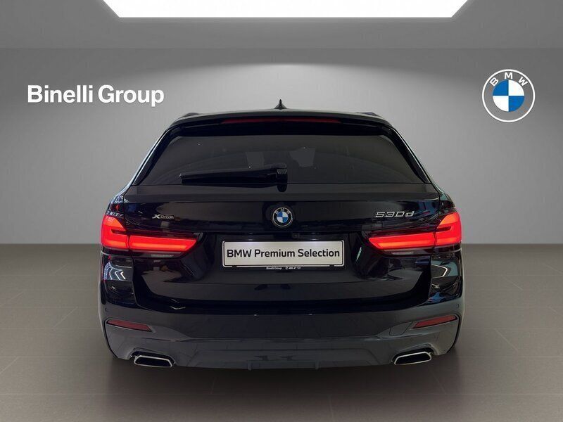 Gebraucht BMW 530 Shadowline 296 PS (217 kW) 2023 Schwarz Kombi