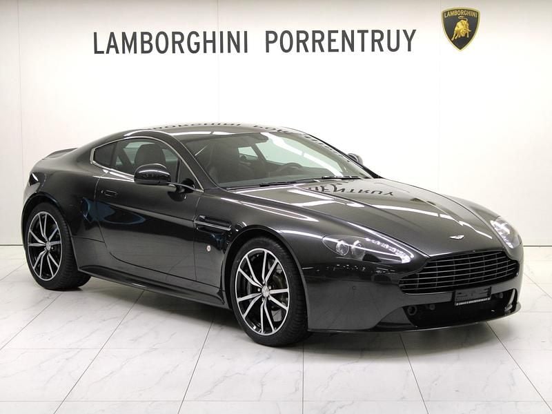 Schwarz Gebraucht 2014 Aston Martin V8 Vantage Coupé | CHF 64’500 (Superpreis) - Bild 1/4