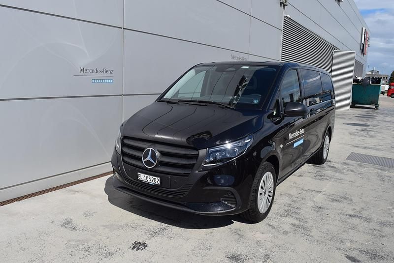 Gebraucht 2024 Mercedes Vito Van / Kleinbus | CHF 56’000 (Teuer) - Bild 1/4
