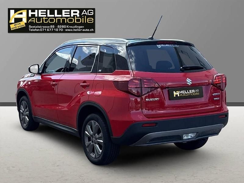 Gebraucht Suzuki Vitara 129 PS (94 kW) 2020 Rot SUV