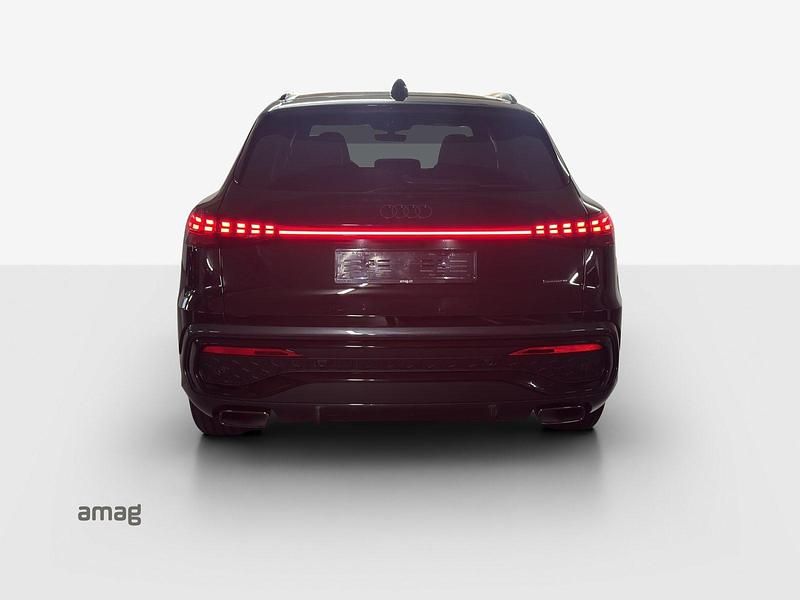 Gebraucht Audi Q5 Ambiente 367 PS (269 kW) 2025 Mythosschwarz metallic SUV