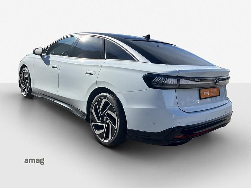 Gebraucht VW ID.7 Pro 210 kW (286 PS) 2023 Gletscherweiss met.schwarz Kleinwagen
