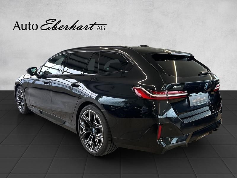 Gebraucht BMW 530e M Sport 299 PS (219 kW) 2024 Kombi