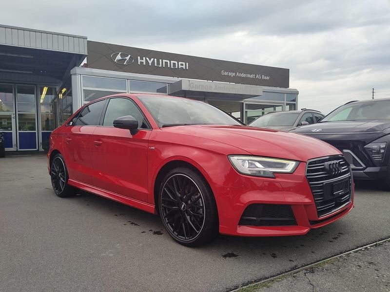 Rot Gebraucht 2020 Audi A3 Comfort Limousine | CHF 33’900 - Bild 1/4