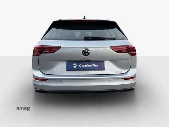 Gebraucht VW Golf VIII Life 150 PS (110 kW) 2025 Oyster silver metallic Kombi